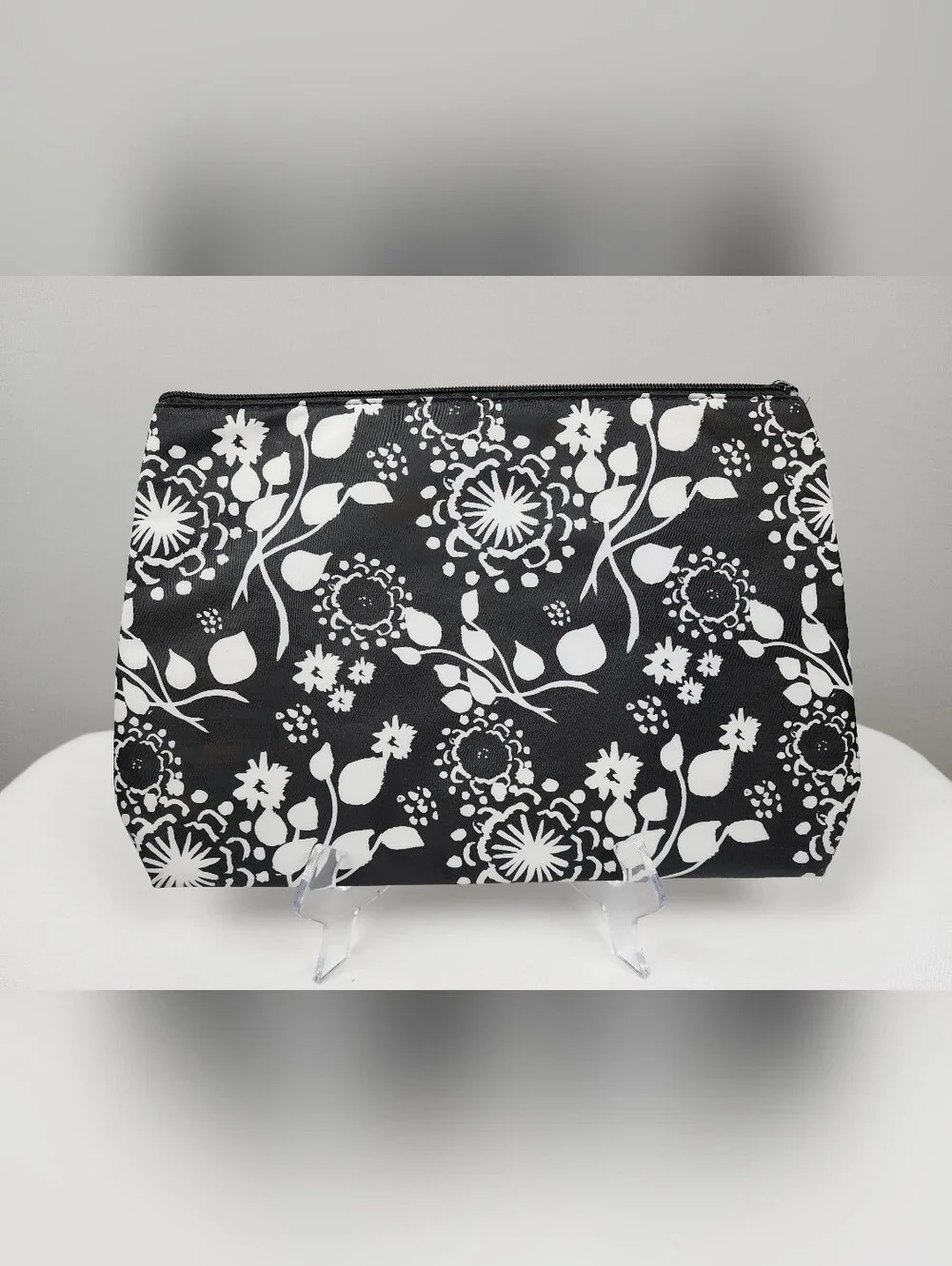 Thirty-one Insulated Bag - Black & White Floral Bag